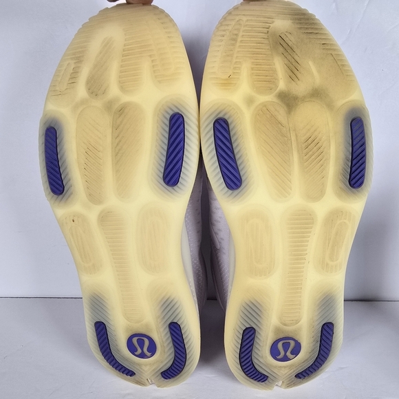 Lululemon Strongfeel Trainers Athletic Shoes Womens Light Lilac Size 10 Workout - Picture 9 of 12